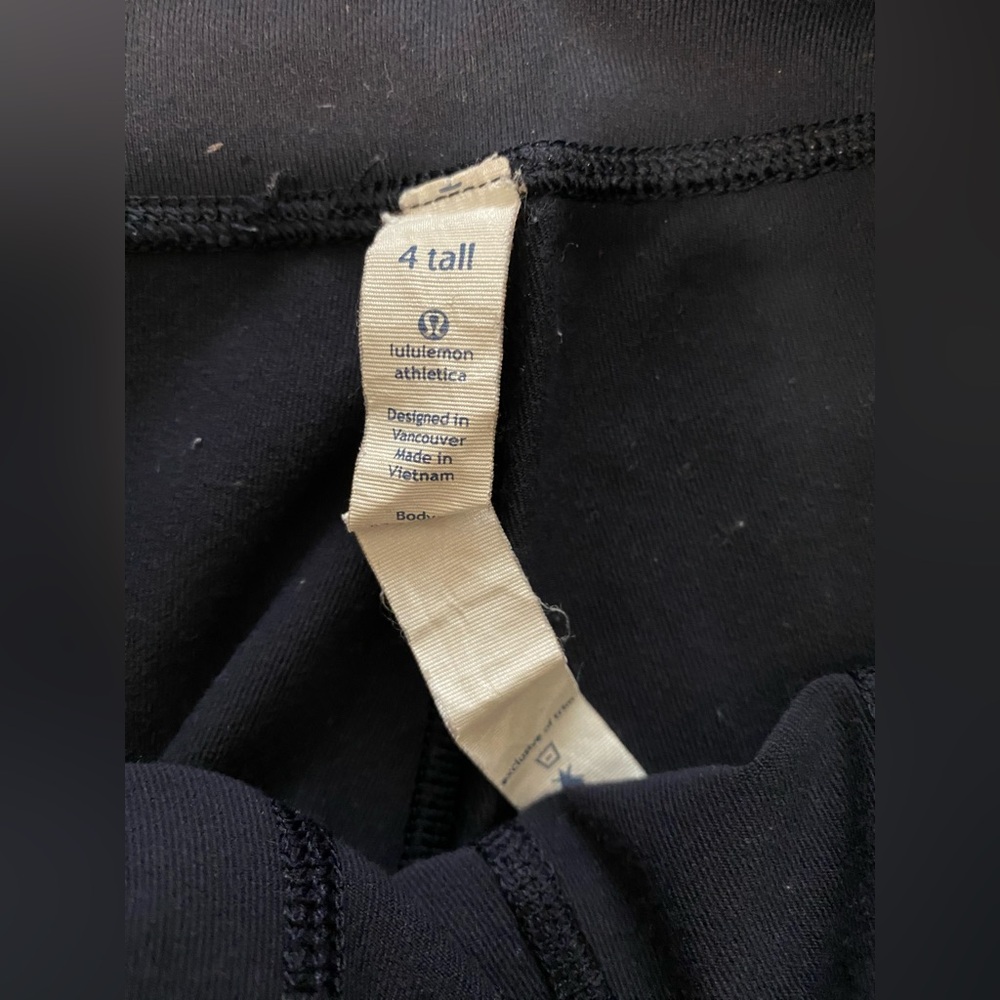 Lululemon Still Pant Inkwell (navy) 4 tall - Picture 10 of 10